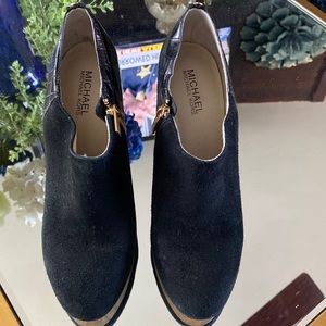 Michael Kors Boots suede size 8.5